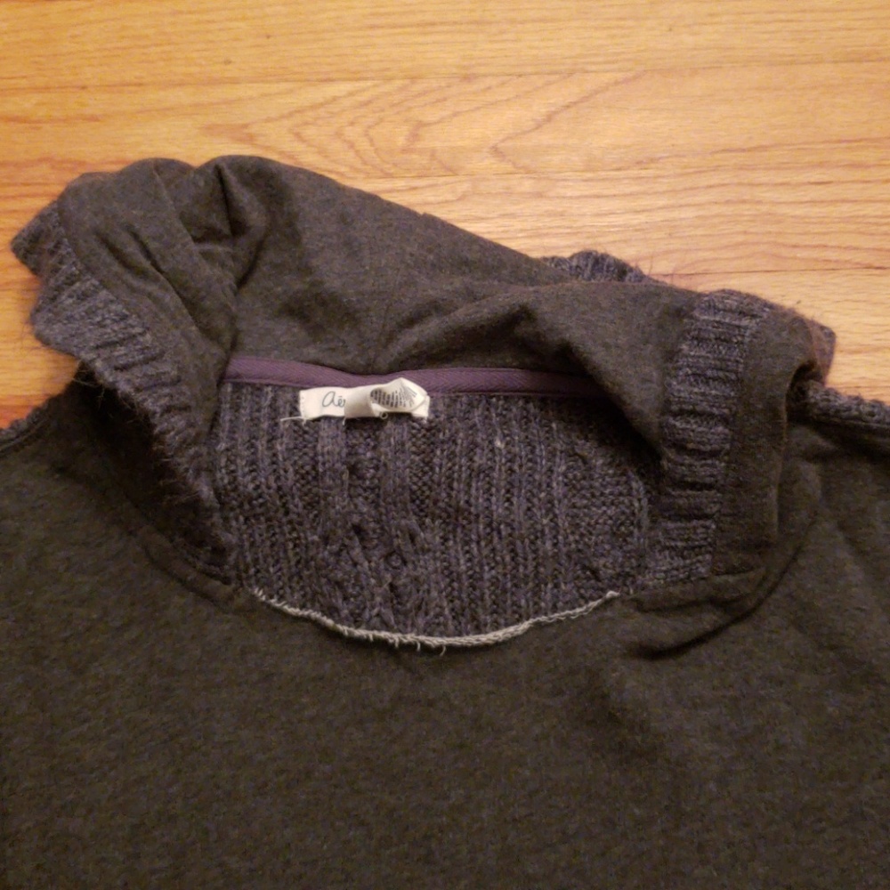 Sweater - Picture 5 of 6